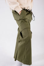 Load image into Gallery viewer, LooseTrek Cargo Pants - Olive green