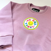Load image into Gallery viewer, SMILEY NO BAD VIBES CREWNECK IN PINK